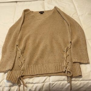Never worn knitted sweater w/ braided ties
